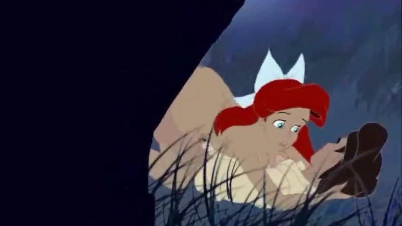 Ariel is seducing her way in to some sex in this parody